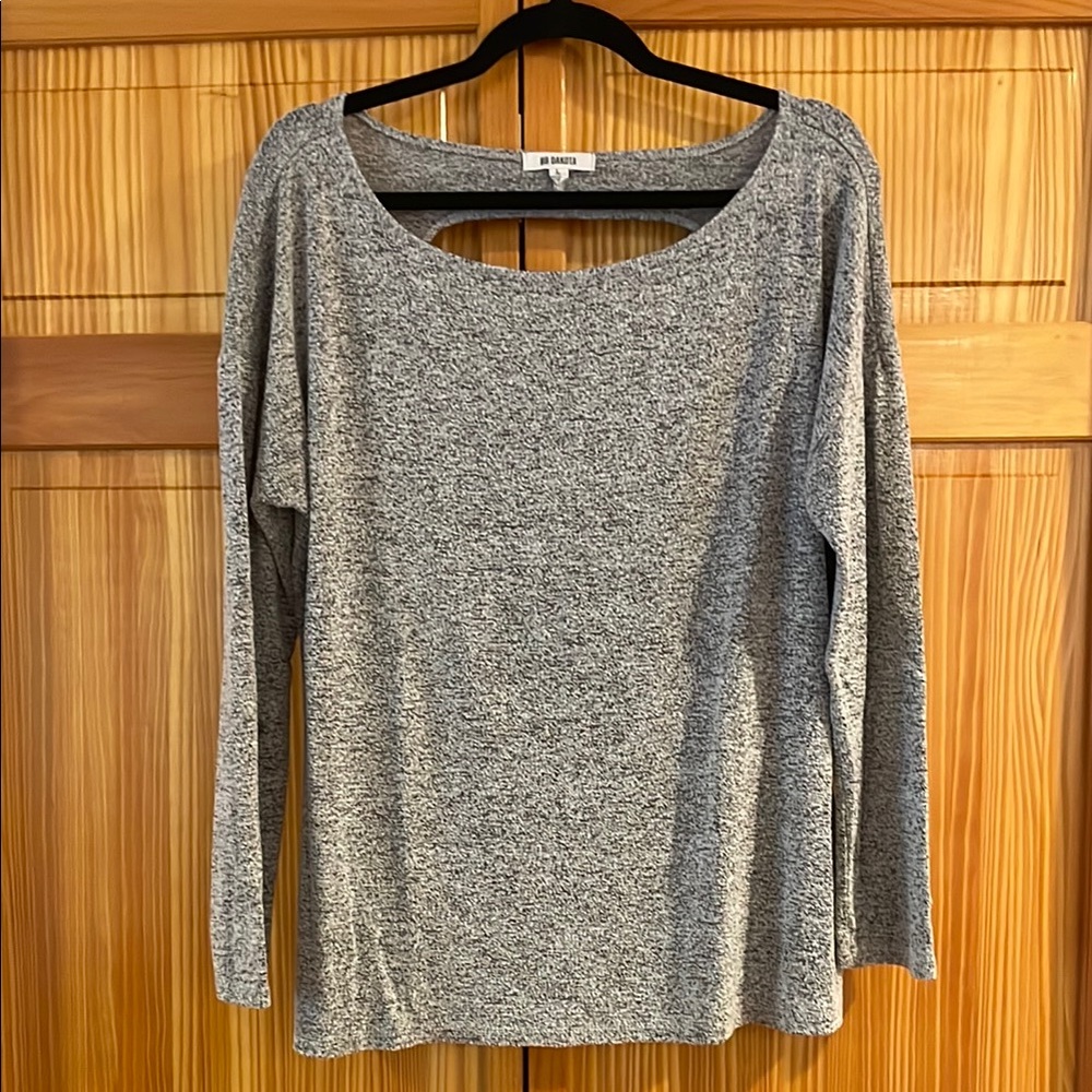 BB Dakota Gray Knit Top with Back Cut Out size large